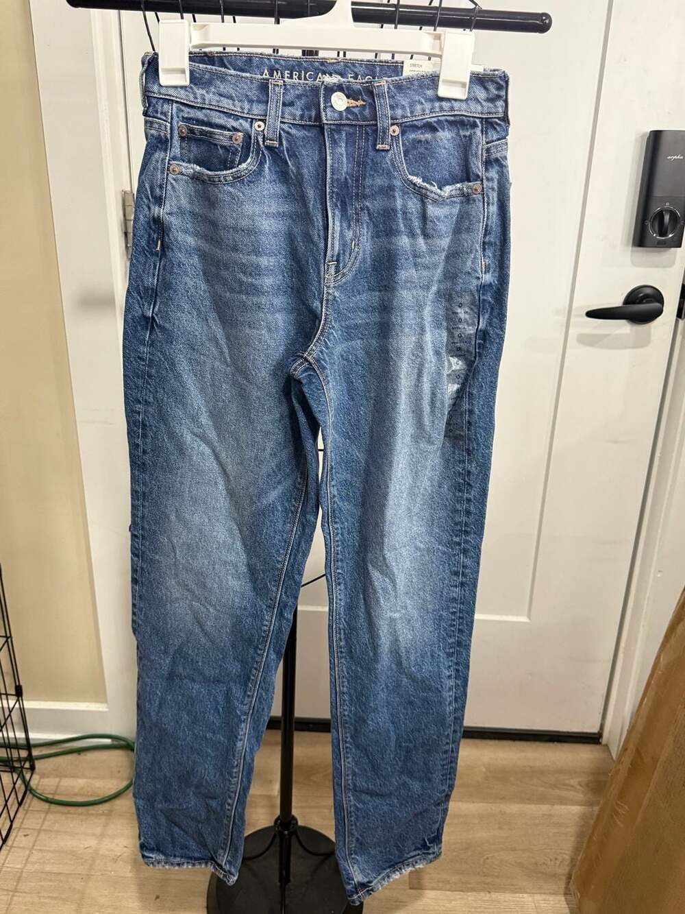 American Eagle Super High-Rise Straight Stretch Jeans Size 0 25W Regular